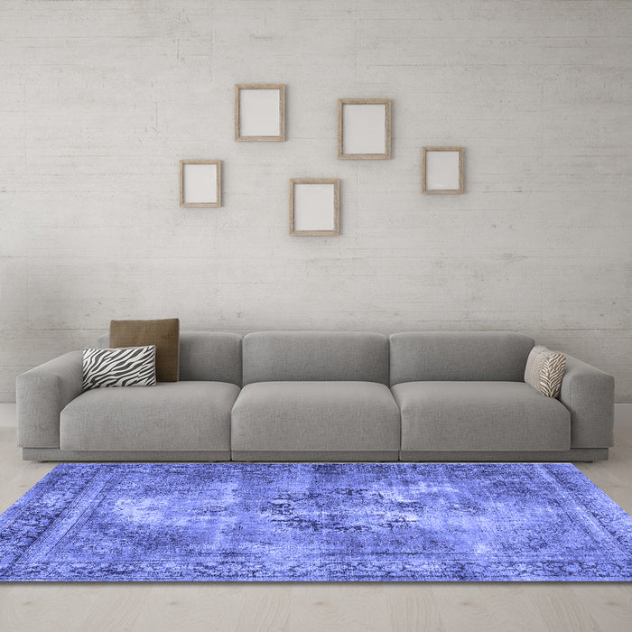Machine Washable Persian Blue Traditional Rug in a Living Room, wshtr3146blu