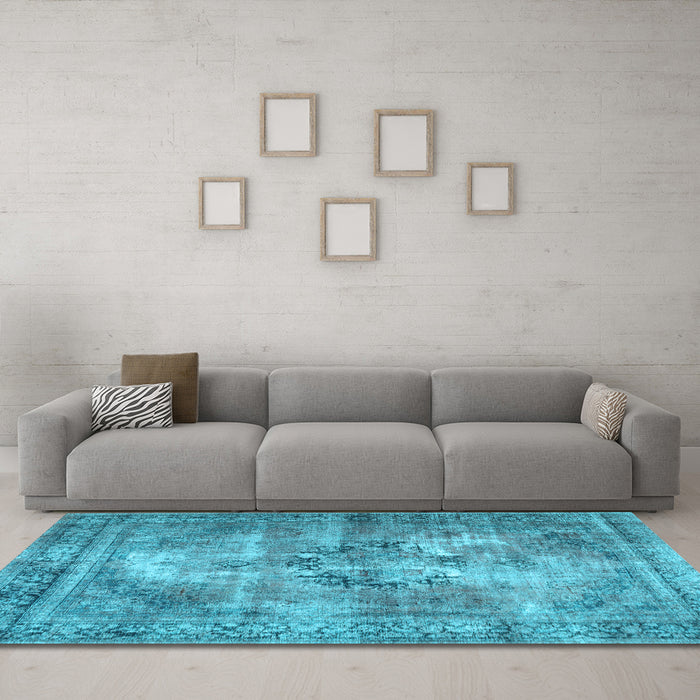Machine Washable Persian Light Blue Traditional Rug in a Living Room, wshtr3146lblu