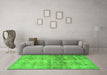 Machine Washable Persian Green Traditional Area Rugs in a Living Room,, wshtr3147grn