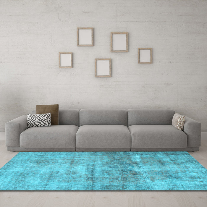 Machine Washable Persian Light Blue Traditional Rug in a Living Room, wshtr3147lblu