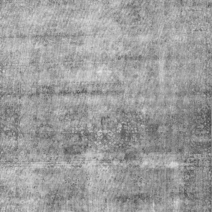 Serging Thickness of Machine Washable Persian Gray Traditional Rug, wshtr3147gry