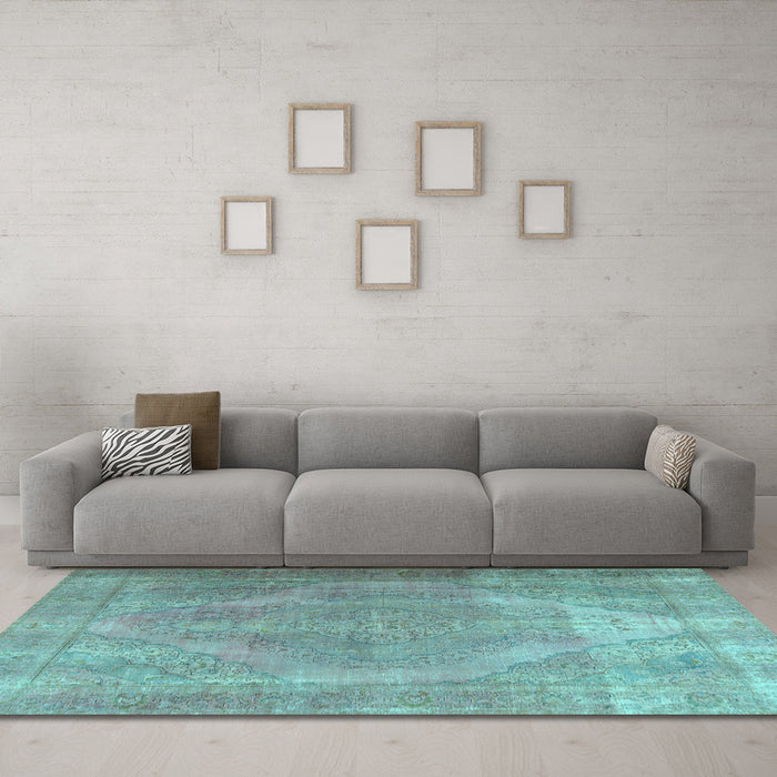 Machine Washable Persian Light Blue Traditional Rug in a Living Room, wshtr3148lblu