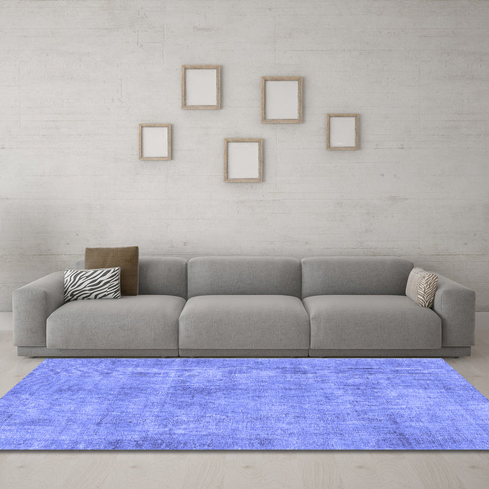 Machine Washable Persian Blue Traditional Rug in a Living Room, wshtr3149blu