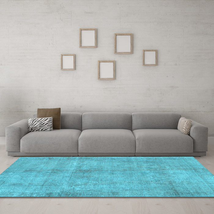 Machine Washable Persian Light Blue Traditional Rug in a Living Room, wshtr3149lblu