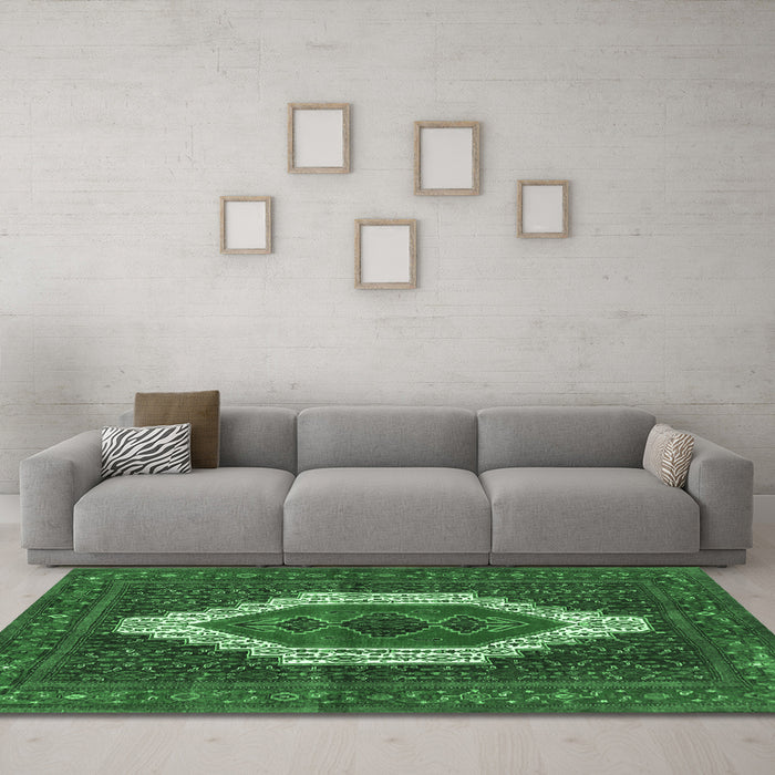 Machine Washable Persian Emerald Green Traditional Area Rugs in a Living Room,, wshtr314emgrn