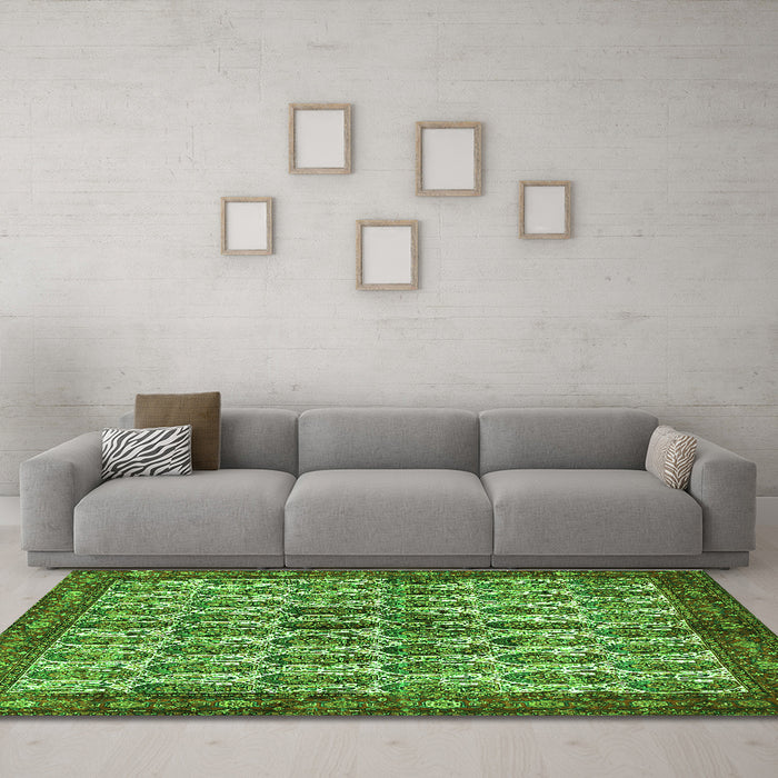 Machine Washable Persian Green Traditional Area Rugs in a Living Room,, wshtr3155grn