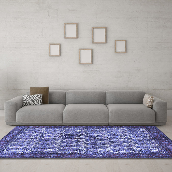 Machine Washable Persian Blue Traditional Rug in a Living Room, wshtr3155blu