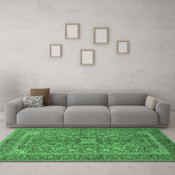 Machine Washable Medallion Emerald Green Traditional Area Rugs in a Living Room,, wshtr3158emgrn