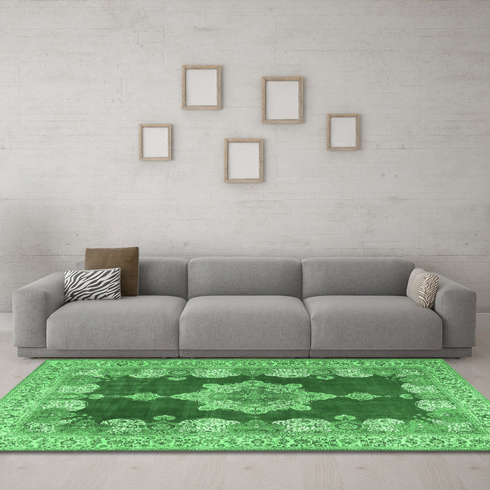 Machine Washable Persian Emerald Green Traditional Area Rugs in a Living Room,, wshtr3161emgrn