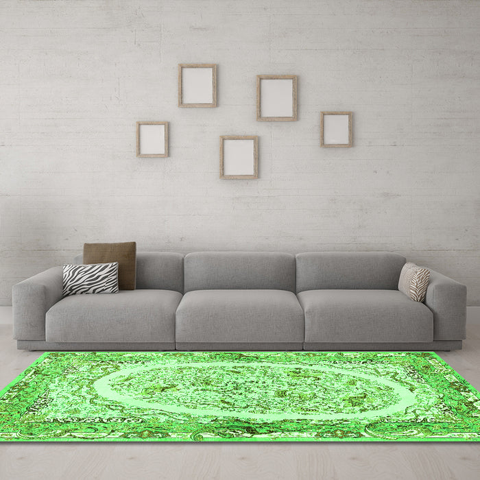 Machine Washable Persian Green Traditional Area Rugs in a Living Room,, wshtr3163grn