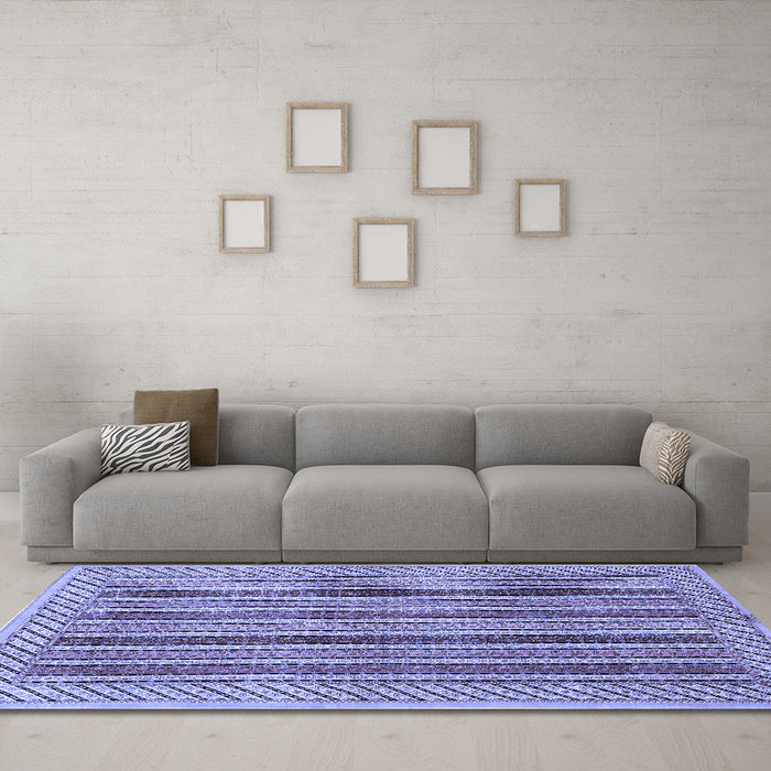 Machine Washable Persian Blue Traditional Rug in a Living Room, wshtr3166blu