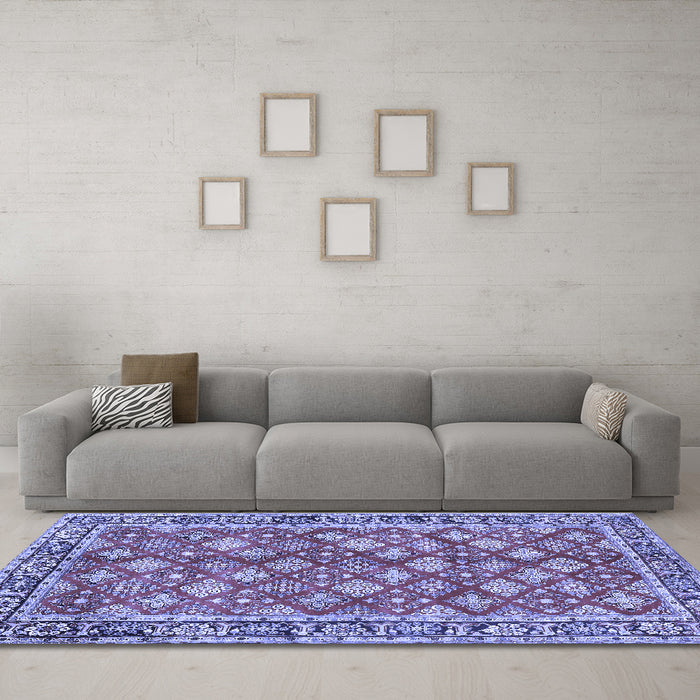 Machine Washable Persian Blue Traditional Rug in a Living Room, wshtr3167blu