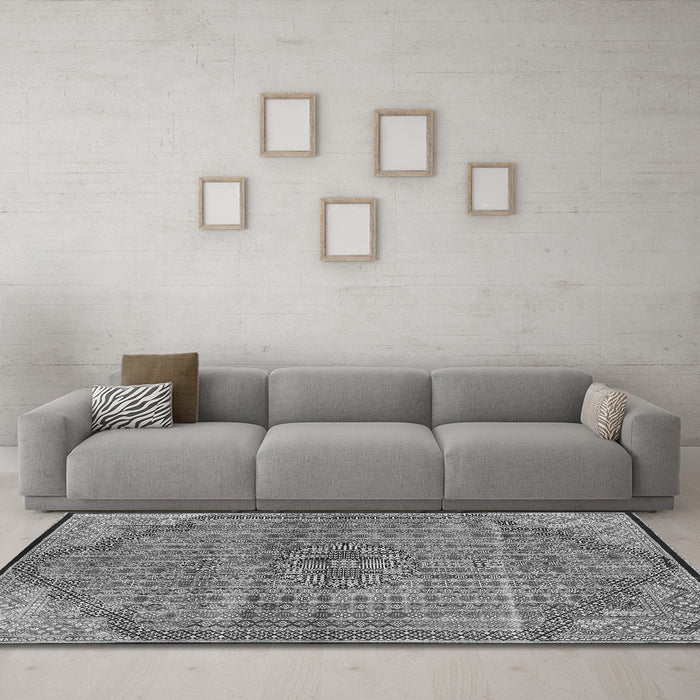 Machine Washable Persian Gray Traditional Rug in a Living Room,, wshtr3168gry