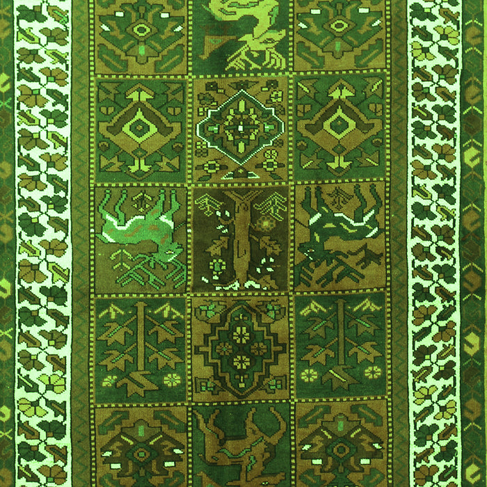 Serging Thickness of Machine Washable Persian Green Traditional Area Rugs, wshtr316grn