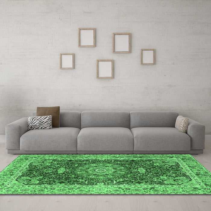 Machine Washable Medallion Emerald Green Traditional Area Rugs in a Living Room,, wshtr3170emgrn