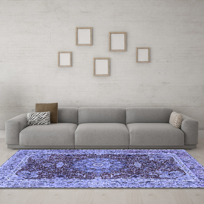 Machine Washable Medallion Blue Traditional Rug in a Living Room, wshtr3170blu