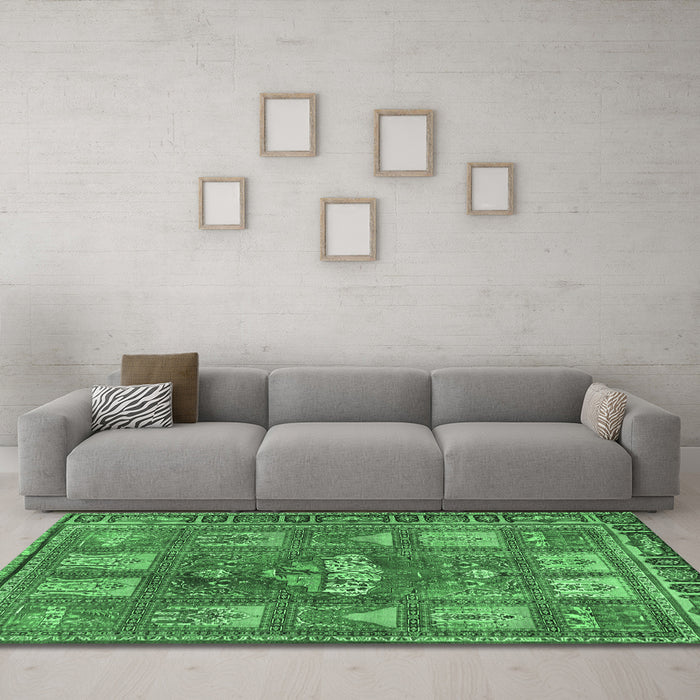 Machine Washable Animal Emerald Green Traditional Area Rugs in a Living Room,, wshtr3171emgrn