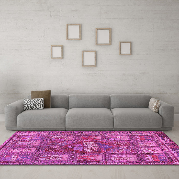 Machine Washable Animal Pink Traditional Rug in a Living Room, wshtr3171pnk