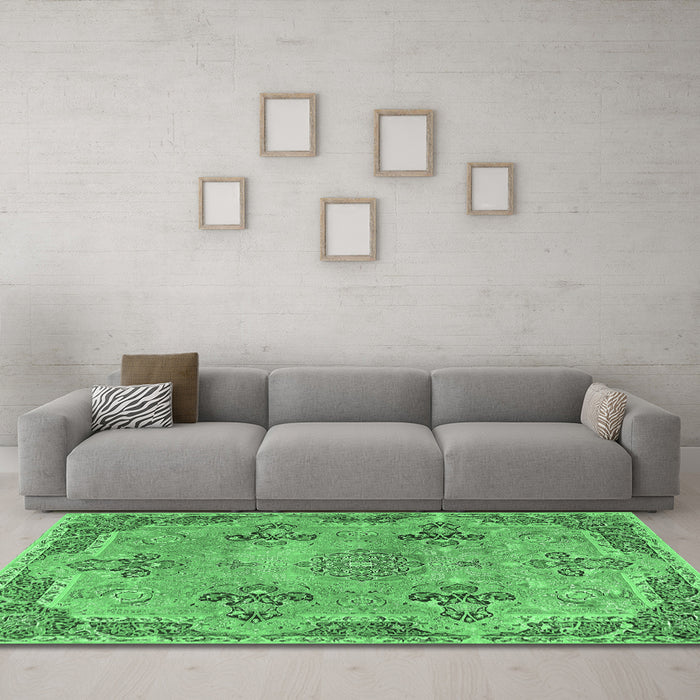 Machine Washable Persian Emerald Green Traditional Area Rugs in a Living Room,, wshtr3179emgrn