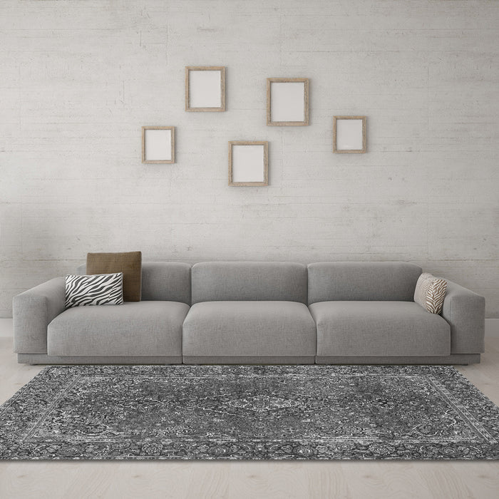 Machine Washable Persian Gray Traditional Rug in a Living Room,, wshtr3184gry