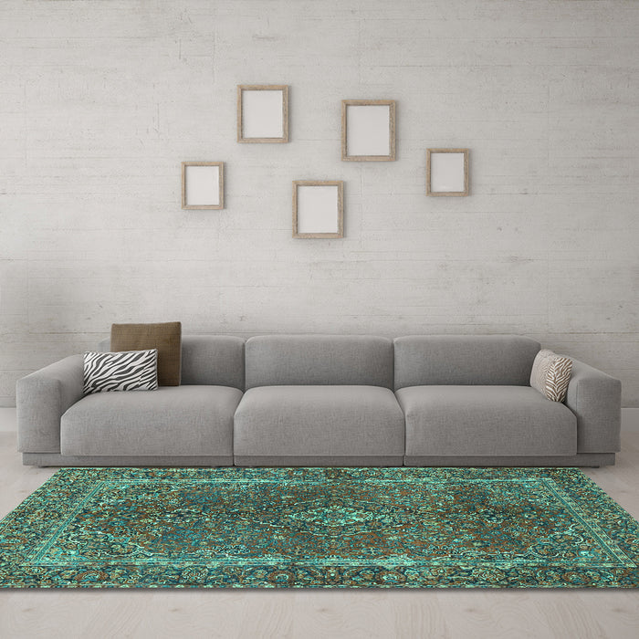 Machine Washable Persian Turquoise Traditional Area Rugs in a Living Room,, wshtr3184turq