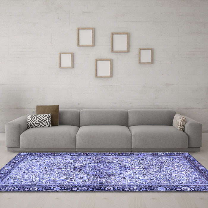 Machine Washable Persian Blue Traditional Rug in a Living Room, wshtr3186blu