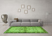 Machine Washable Persian Green Traditional Area Rugs in a Living Room,, wshtr3186grn