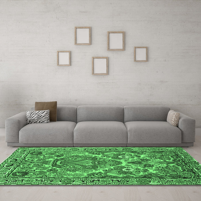 Machine Washable Persian Emerald Green Traditional Area Rugs in a Living Room,, wshtr3187emgrn