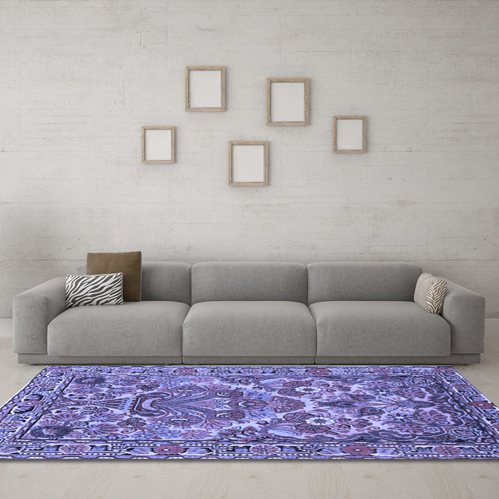 Machine Washable Persian Blue Traditional Rug in a Living Room, wshtr3187blu