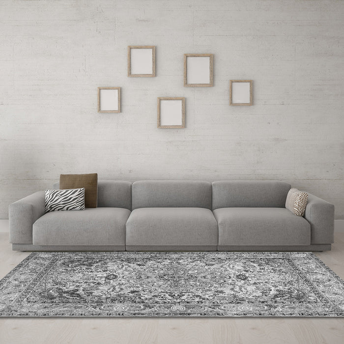 Machine Washable Persian Gray Traditional Rug in a Living Room,, wshtr3188gry