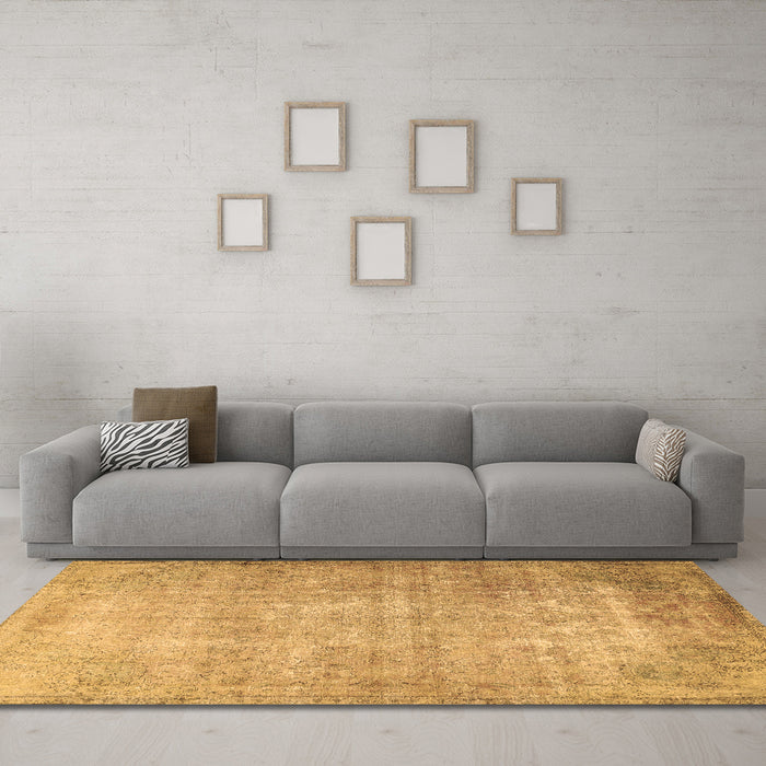 Machine Washable Persian Brown Traditional Rug in a Living Room,, wshtr3189brn