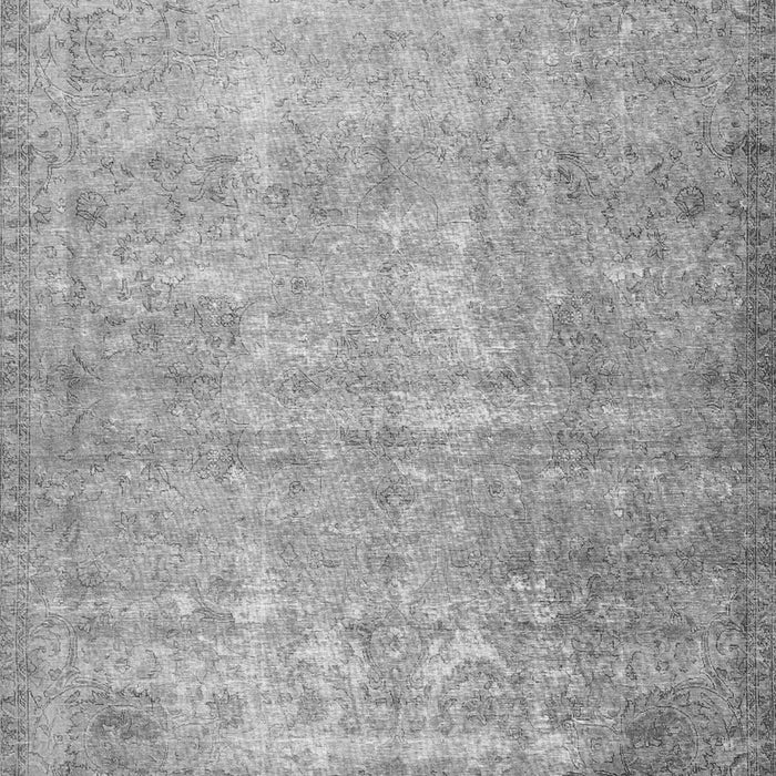 Serging Thickness of Machine Washable Persian Gray Traditional Rug, wshtr3189gry