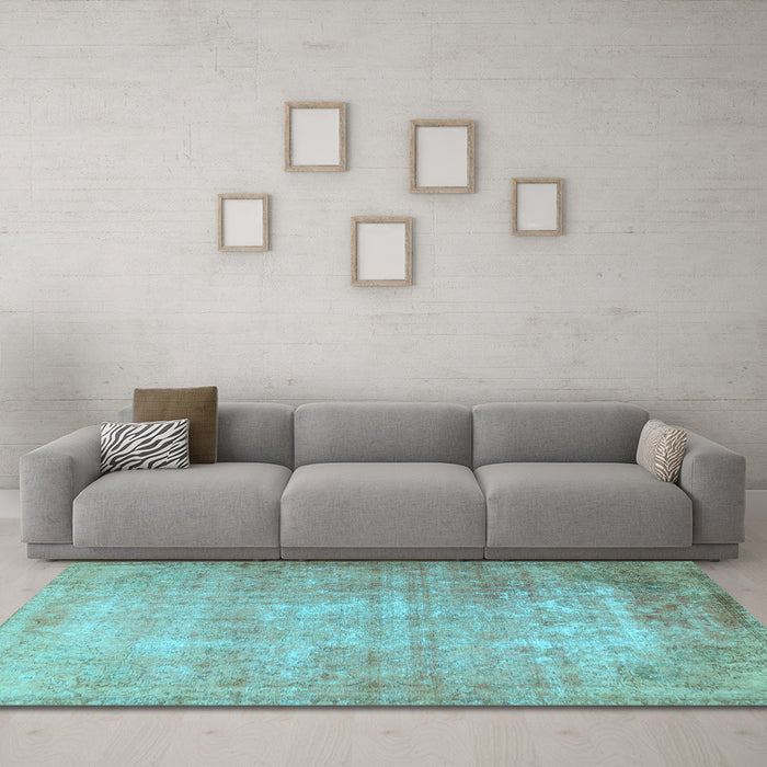 Machine Washable Persian Light Blue Traditional Rug in a Living Room, wshtr3189lblu