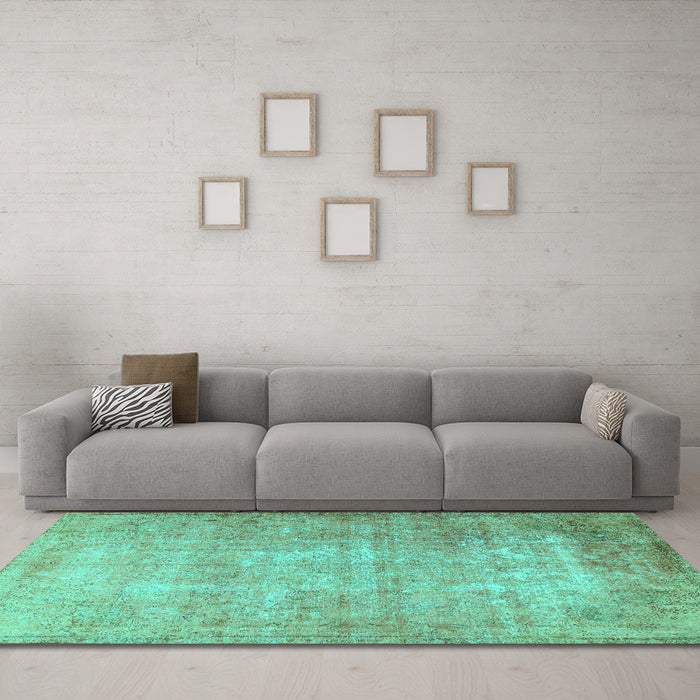 Machine Washable Persian Turquoise Traditional Area Rugs in a Living Room,, wshtr3189turq
