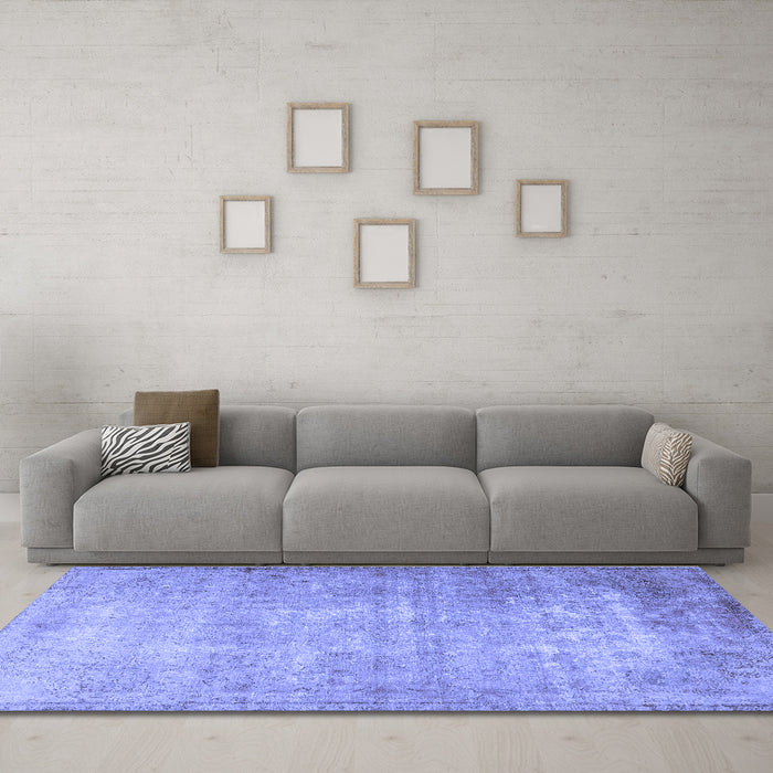 Machine Washable Persian Blue Traditional Rug in a Living Room, wshtr3189blu