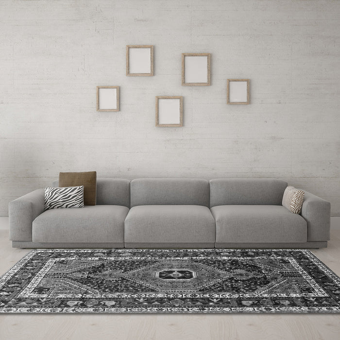 Machine Washable Persian Gray Traditional Rug in a Living Room,, wshtr318gry