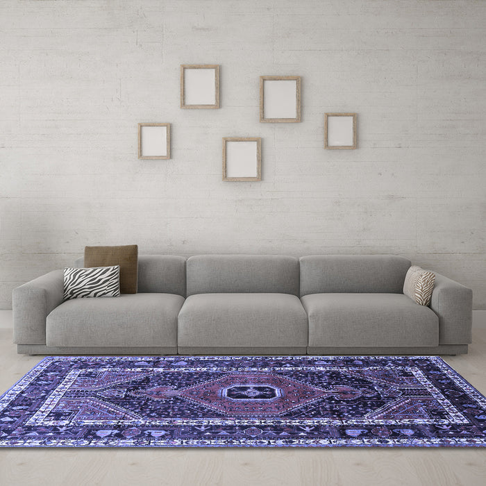 Machine Washable Persian Blue Traditional Rug in a Living Room, wshtr318blu