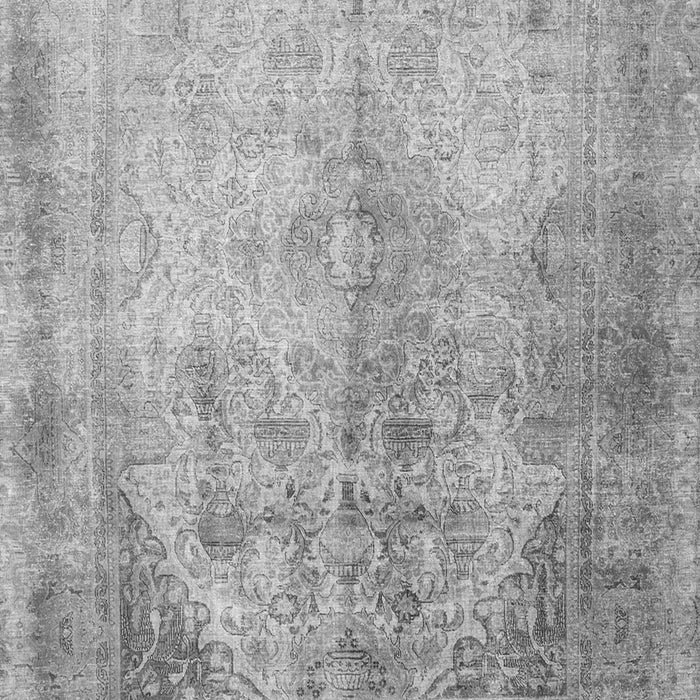 Serging Thickness of Machine Washable Persian Gray Traditional Rug, wshtr3191gry