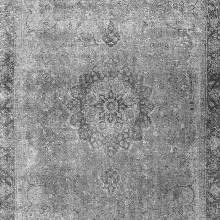 Serging Thickness of Machine Washable Persian Gray Traditional Rug, wshtr3192gry