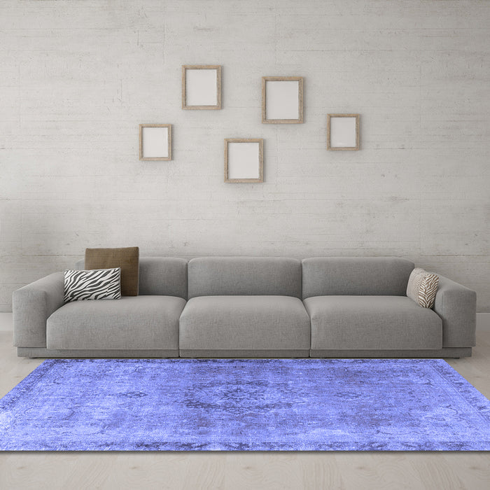 Machine Washable Persian Blue Traditional Rug in a Living Room, wshtr3192blu