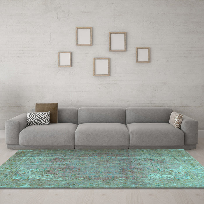 Machine Washable Persian Light Blue Traditional Rug in a Living Room, wshtr3193lblu