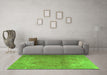 Machine Washable Persian Green Traditional Area Rugs in a Living Room,, wshtr3193grn