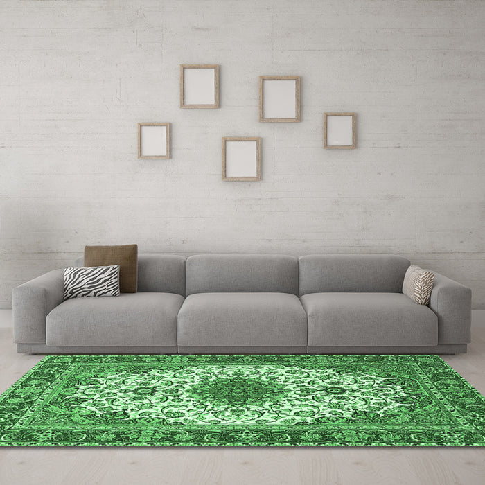 Machine Washable Persian Emerald Green Traditional Area Rugs in a Living Room,, wshtr3197emgrn
