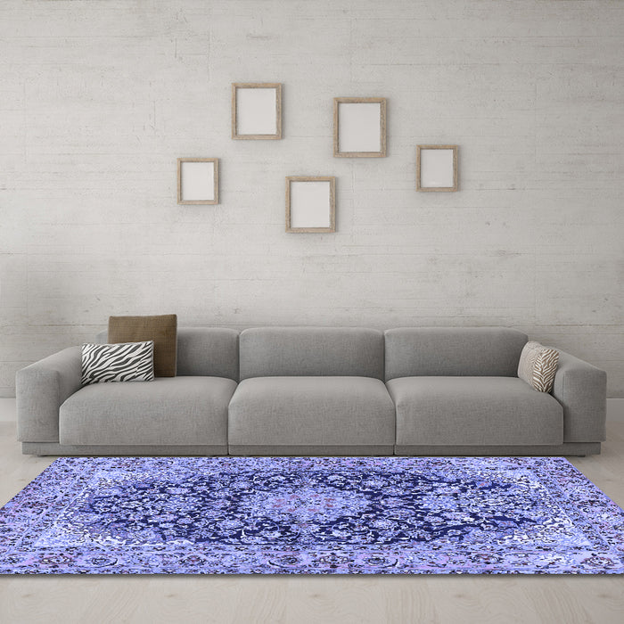 Machine Washable Persian Blue Traditional Rug in a Living Room, wshtr3198blu