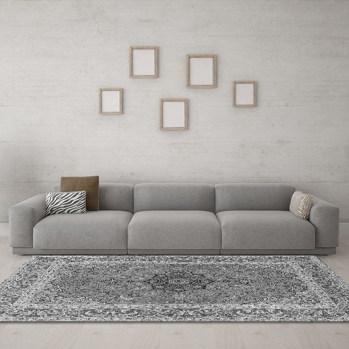 Machine Washable Persian Gray Traditional Rug in a Living Room,, wshtr3199gry