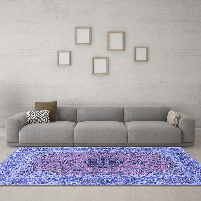 Machine Washable Persian Blue Traditional Rug in a Living Room, wshtr3199blu