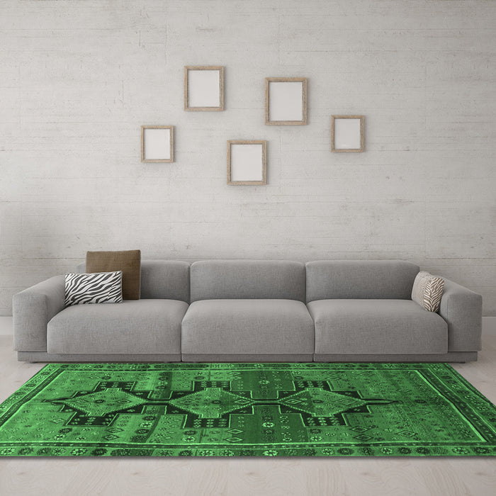 Machine Washable Persian Emerald Green Traditional Area Rugs in a Living Room,, wshtr319emgrn