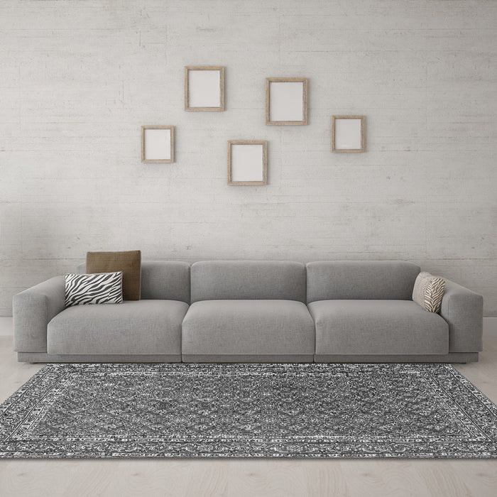 Machine Washable Persian Gray Traditional Rug in a Living Room,, wshtr3200gry