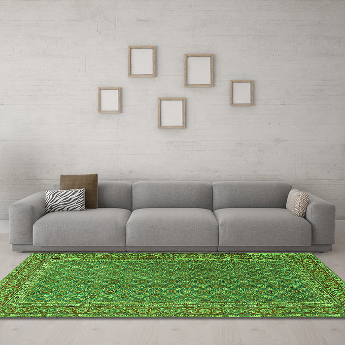 Machine Washable Persian Green Traditional Area Rugs in a Living Room,, wshtr3200grn