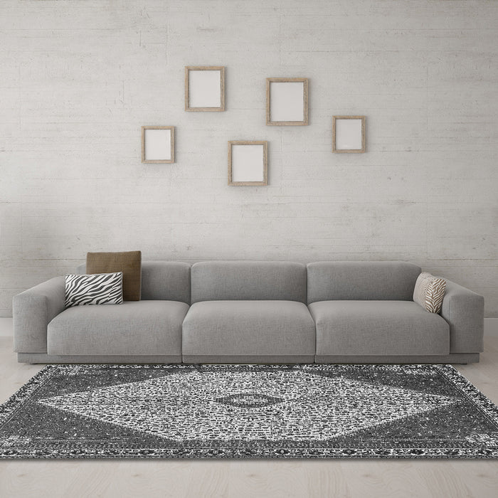 Machine Washable Persian Gray Traditional Rug in a Living Room,, wshtr3201gry